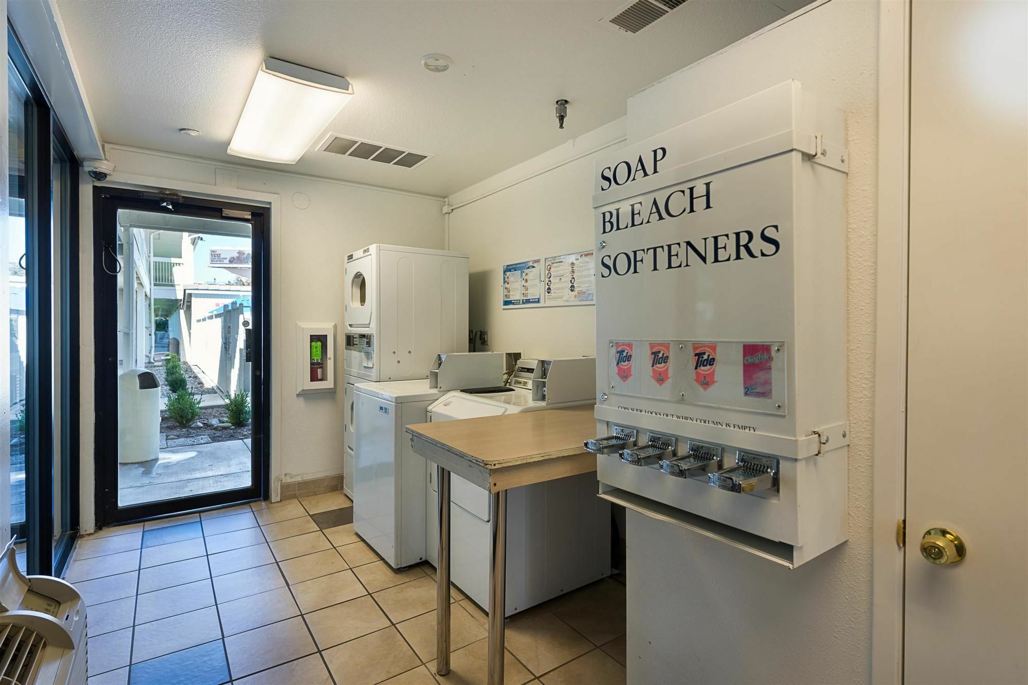 Motel 6-Sparks, Nv - Airport - スパークス エクステリア 写真